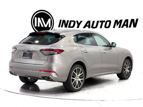Used 2021 Maserati Levante AWD/4WD image 4
