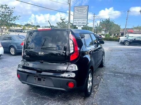 Used 2019 Kia Soul Base 6A image 4
