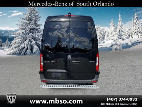 Used 2024 Mercedes-Benz Sprinter 2500 w/ Dashboard Charging Package image 15