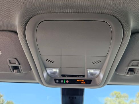 Used 2021 Chevrolet Equinox LS w/ LS Convenience Package FWD image 21