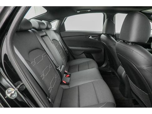 Used 2024 Kia Forte GT-Line w/ GT-Line Premium Package image 17