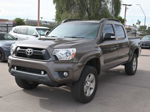 Used 2014 Toyota Tacoma 4x4 Double Cab w/ TRD Sport Package image 10