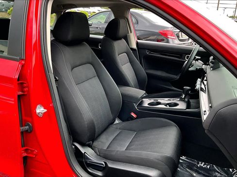 Used 2023 Honda Civic EX image 9