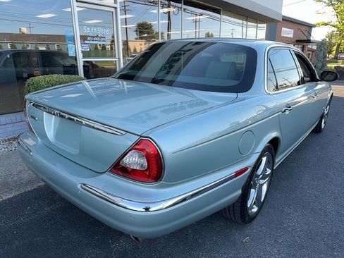 Used 2007 Jaguar XJ8 L RWD image 4