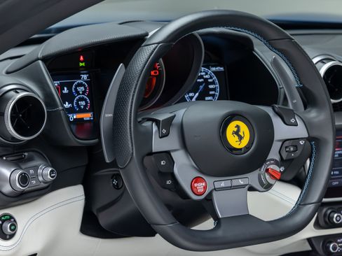 Certified 2020 Ferrari Portofino RWD image 74