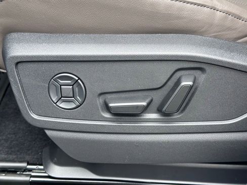 Used 2025 Audi Q5 Premium Plus AWD/4WD image 15