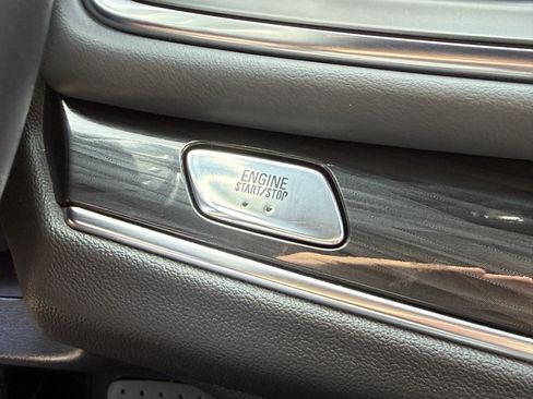 Used 2023 Buick Enclave Essence w/ Sport Touring Edition FWD image 24