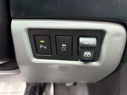 Used 2019 Toyota Sequoia SR5 image 36