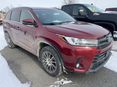 Used 2018 Toyota Highlander SE