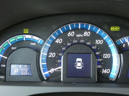 Used 2013 Toyota Camry LE image 67