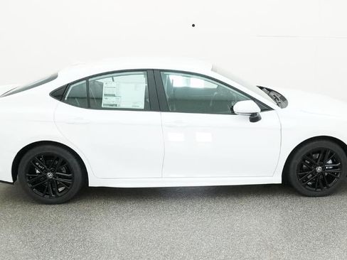 New 2026 Toyota Camry SE FWD image 11