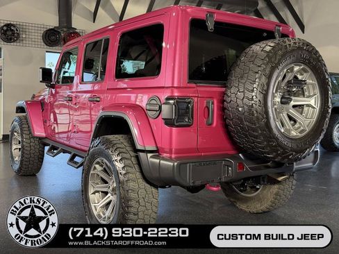 Used 2022 Jeep Wrangler Unlimited Sahara w/ Cold Weather Group AWD/4WD image 14