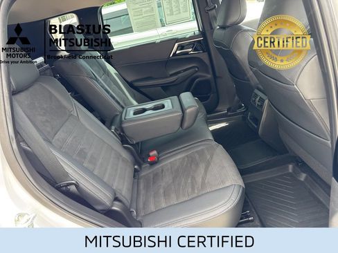 Used 2023 Mitsubishi Outlander 4WD Plug-In Hybrid image 42