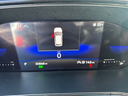 Certified 2022 Volkswagen Taos SE image 21