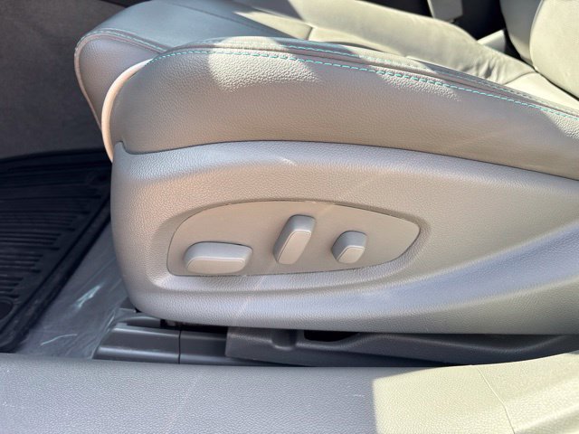 Used 2014 Chevrolet Impala LTZ FWD image 14