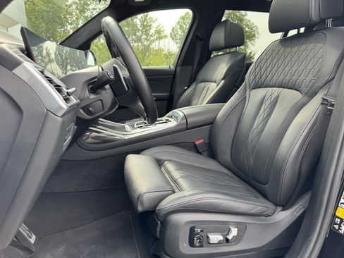 Used 2024 BMW X7 M60i w/ Executive Package AWD/4WD image 15