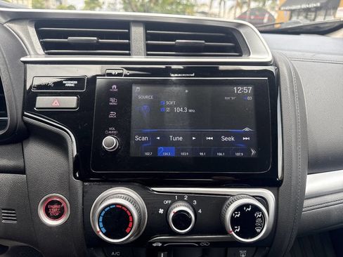 Used 2018 Honda Fit EX image 39