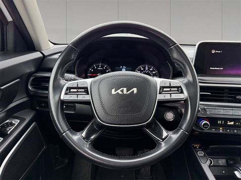 Used 2022 Kia Telluride S image 13