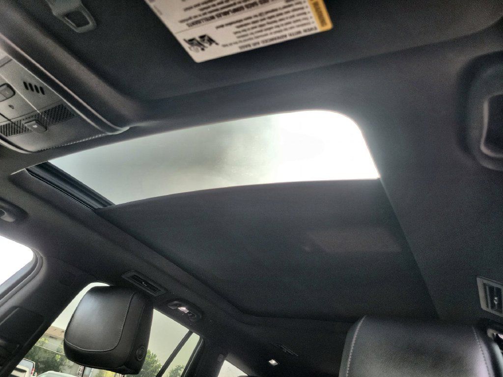 Certified 2023 Cadillac XT6 Premium Luxury FWD image 18