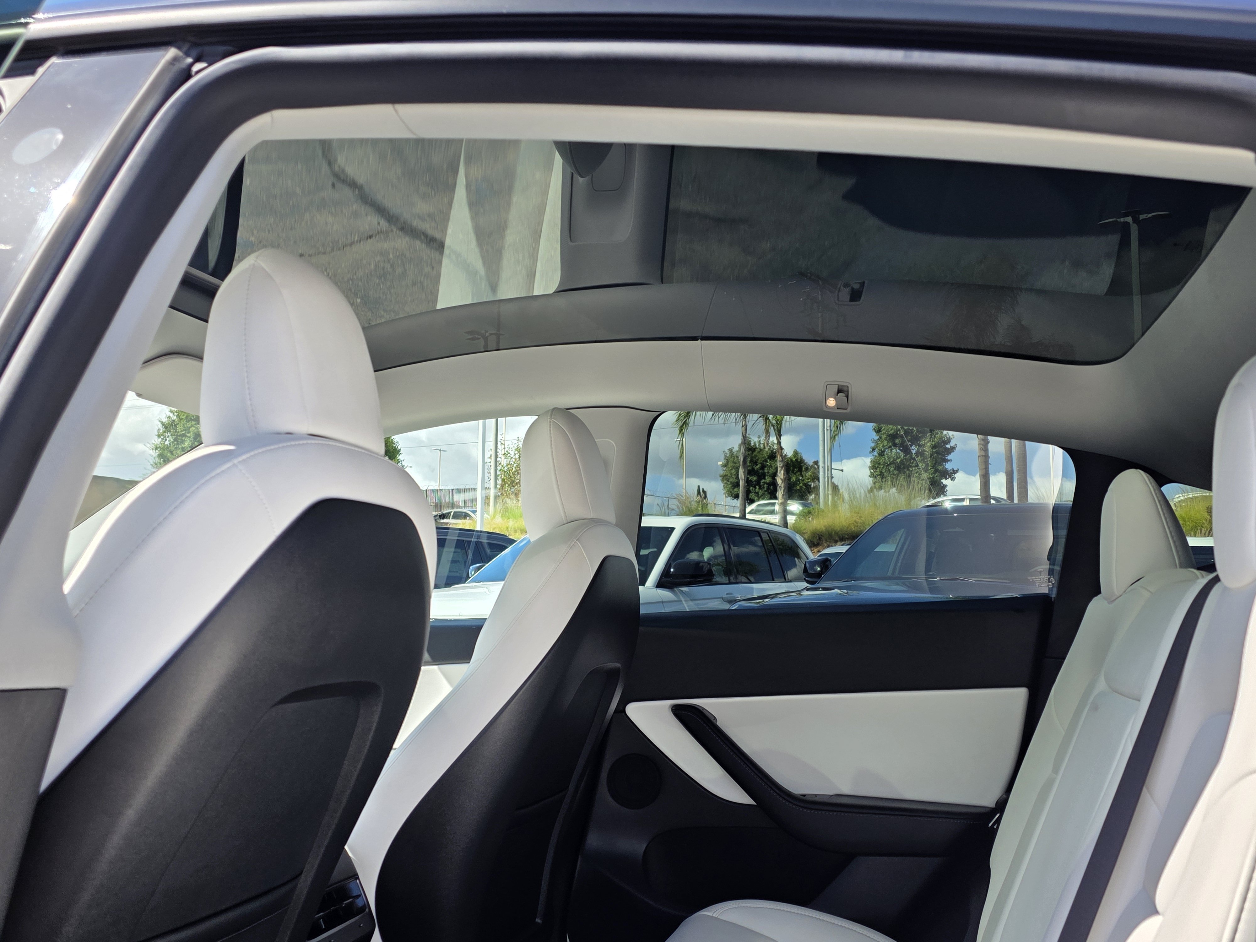 Used 2021 Tesla Model Y Long Range AWD/4WD image 20
