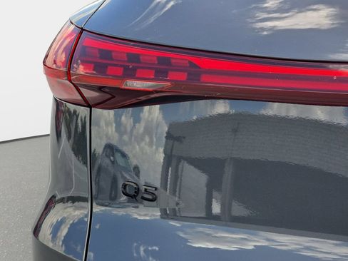 Certified 2025 Audi Q5 Premium w/ Convenience Package AWD/4WD image 26