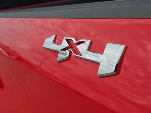 Used 2024 GMC Sierra 1500 SLE image 9