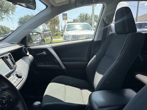 Used 2017 Toyota RAV4 XLE FWD image 18
