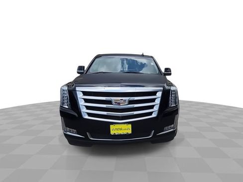 Used 2016 Cadillac Escalade 2WD image 3
