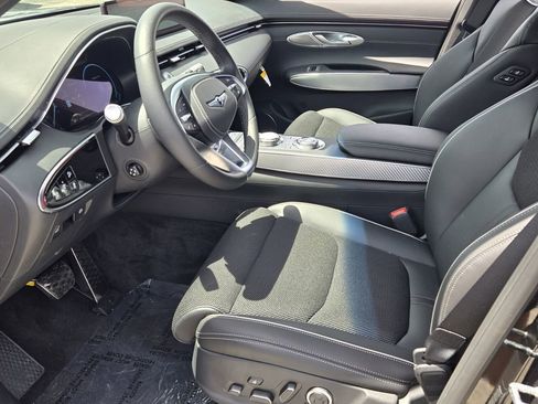 Used 2025 Genesis GV70 2.5T w/ Sport Prestige Package AWD/4WD image 10