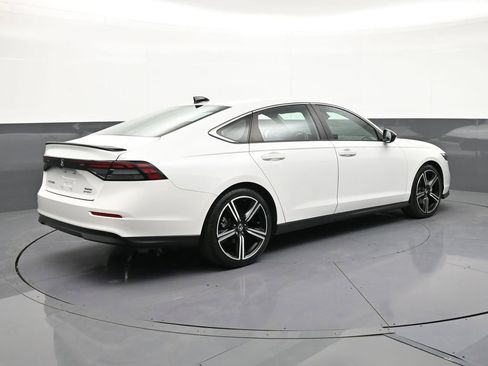 Used 2023 Honda Accord Sport image 5