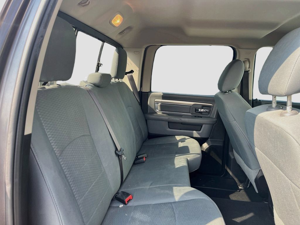 Used 2020 RAM 1500 Classic SLT AWD/4WD image 24