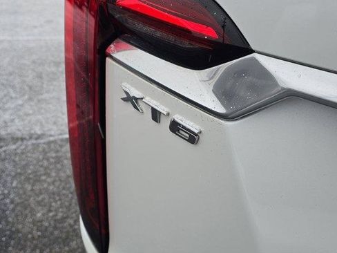 Used 2022 Cadillac XT6 Premium Luxury w/ Platinum Package image 7