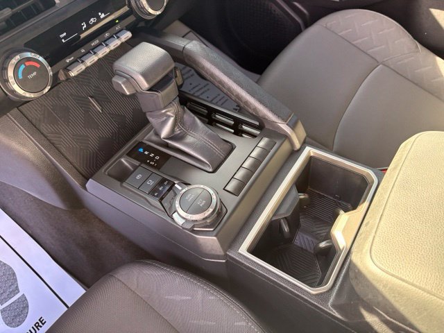 Used 2024 Toyota Tacoma SR5 AWD/4WD image 20