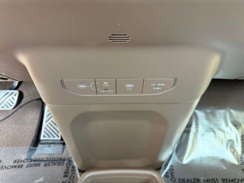 Used 2024 Kia EV9 GT-Line AWD/4WD image 25