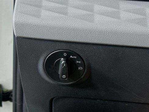 Used 2024 Volkswagen Taos S w/ MDO Package FWD image 17