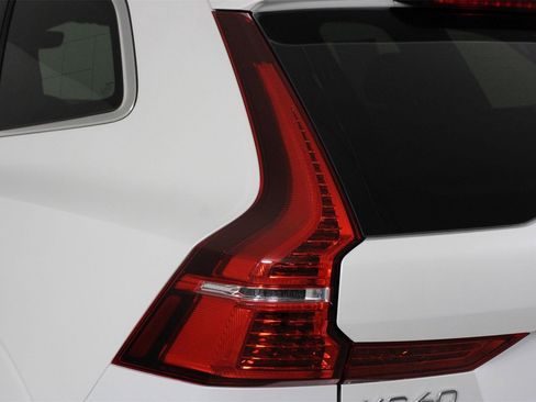 Certified 2023 Volvo XC60 B5 Plus w/ Protection Package Premier image 18