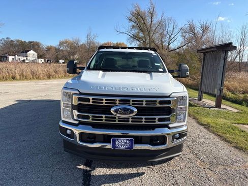 New 2025 Ford F350 XL w/ XL Chrome Package AWD/4WD image 3
