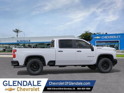 New 2026 Chevrolet Silverado 2500 ZR2 w/ LPO, Dark Essentials Package AWD/4WD image 5