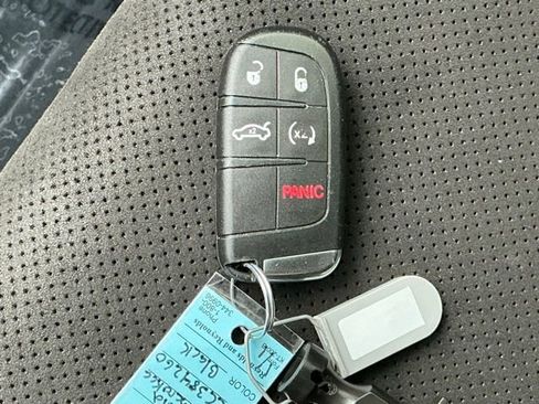 Used 2020 Jeep Grand Cherokee Altitude image 37