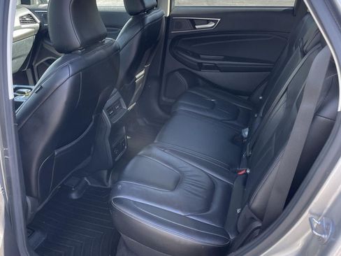 Used 2022 Ford Edge Titanium AWD/4WD image 16