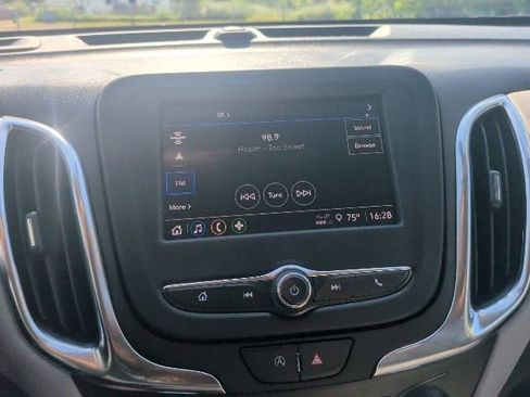 Used 2023 Chevrolet Equinox LT AWD/4WD image 25