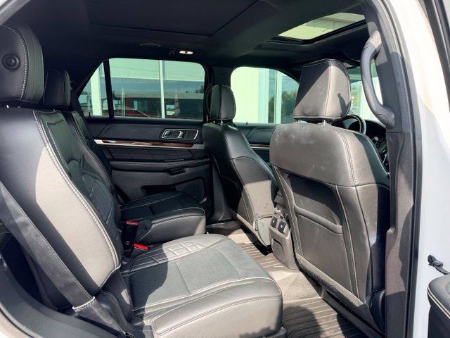 Used 2018 Ford Explorer Platinum AWD/4WD image 13