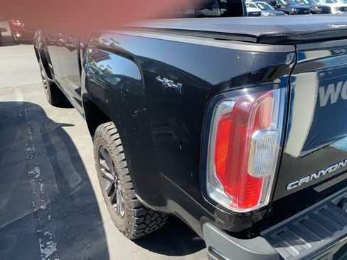 Used 2018 GMC Canyon SLE w/ Nightfall Edition AWD/4WD image 10