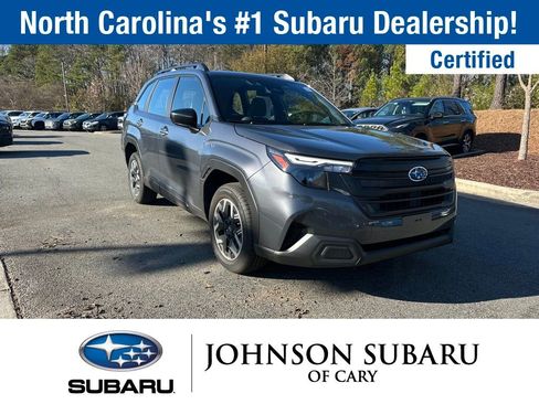 Used 2025 Subaru Forester image 1