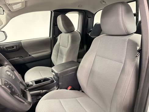 Used 2018 Toyota Tacoma SR w/ SR Convenience Package image 23