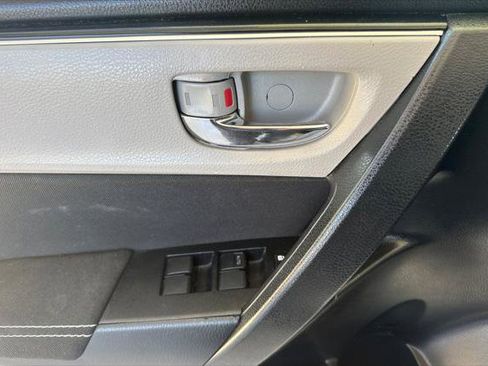 Certified 2019 Toyota Corolla LE FWD image 12