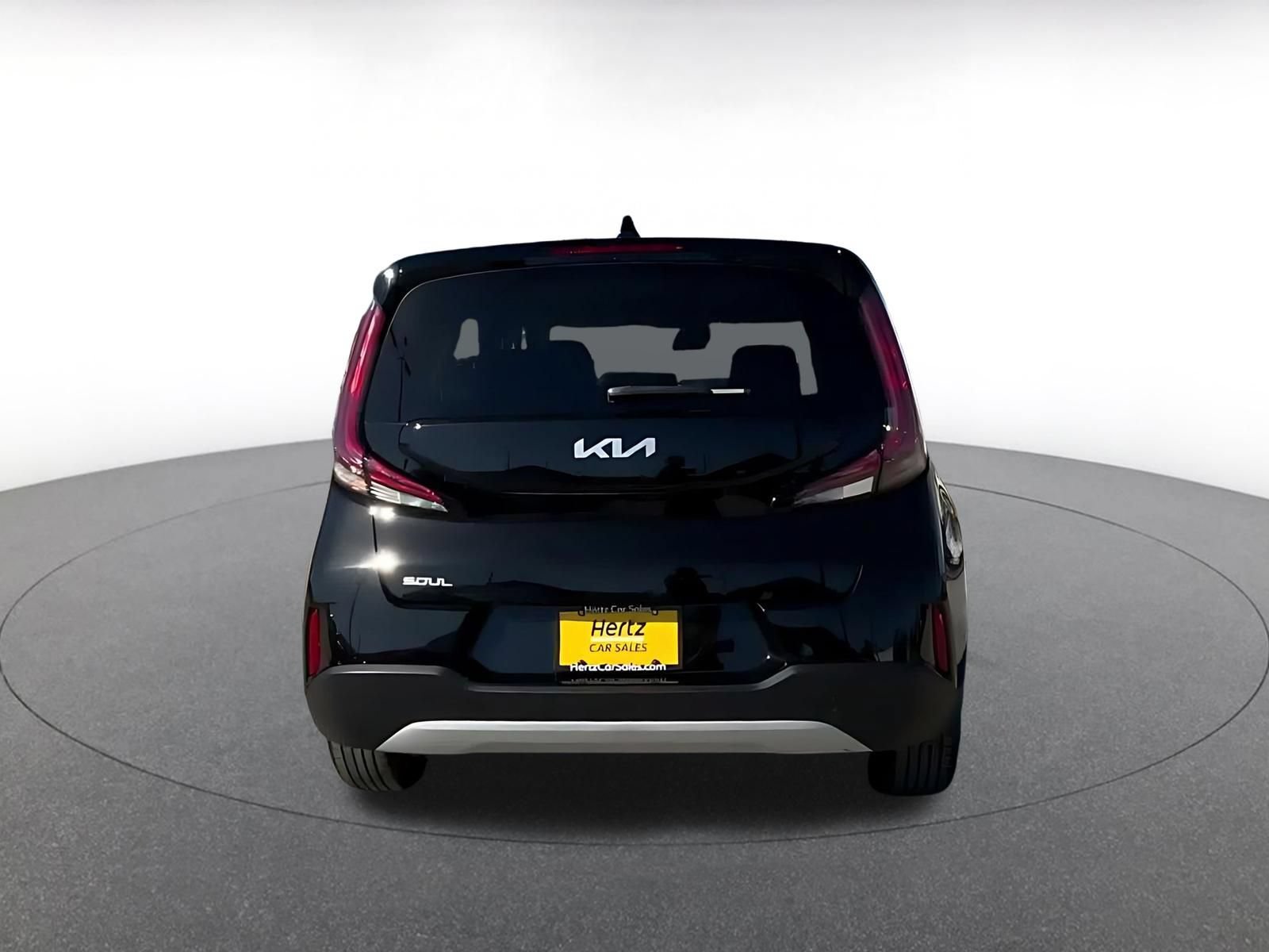 Used 2025 Kia Soul LX w/ LX Technology Package FWD image 12