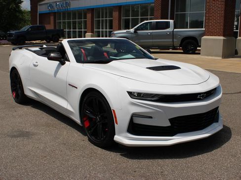Certified 2023 Chevrolet Camaro SS w/ Redline Edition RWD image 4