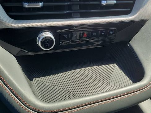 Used 2026 Ford Explorer Active RWD image 11