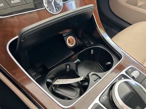 Used 2018 Mercedes-Benz C 300 4MATIC Sedan image 48